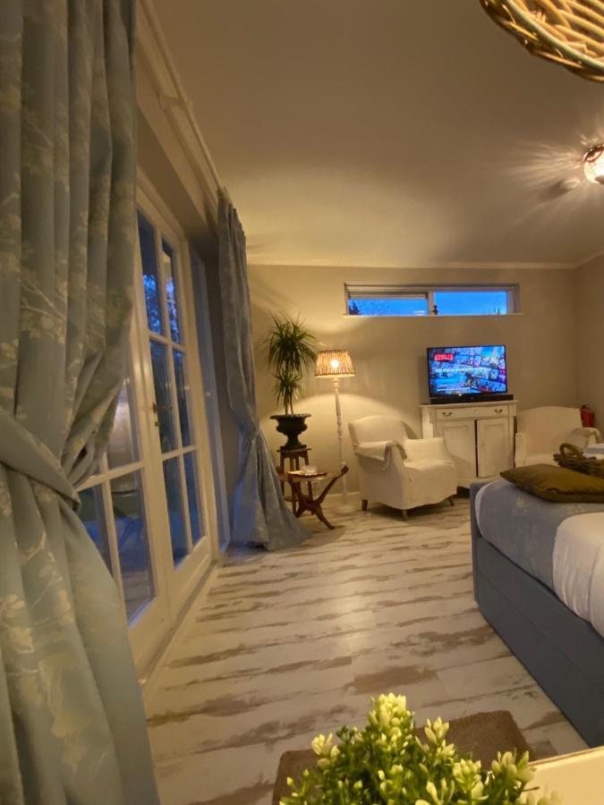 De Vijverkamer-----Prive Diner Op De Kamer Mogelijk!! 霍赫芬 外观 照片