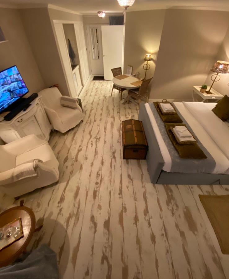De Vijverkamer-----Prive Diner Op De Kamer Mogelijk!! 霍赫芬 外观 照片